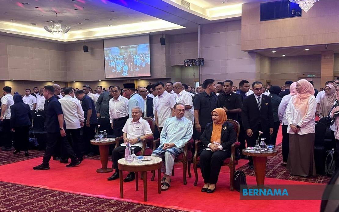 Anwar to Release FELDA Task Force Report Once Investigation Concludes