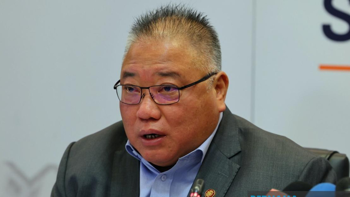 Tiong Calls for Overhaul of Aviation Security After Malaysia Airlines Co-pilot Drug Arrest
