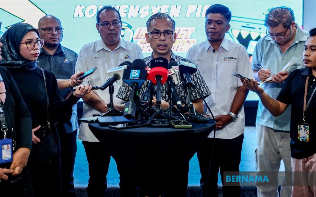 Parents Must Monitor Children's AI Use, Says Fahmi Fadzil