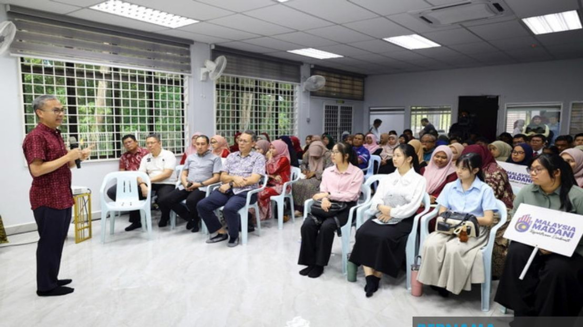 Malaysia Must Nurture Youth Patriotism and Digital Awareness, Says Fahmi