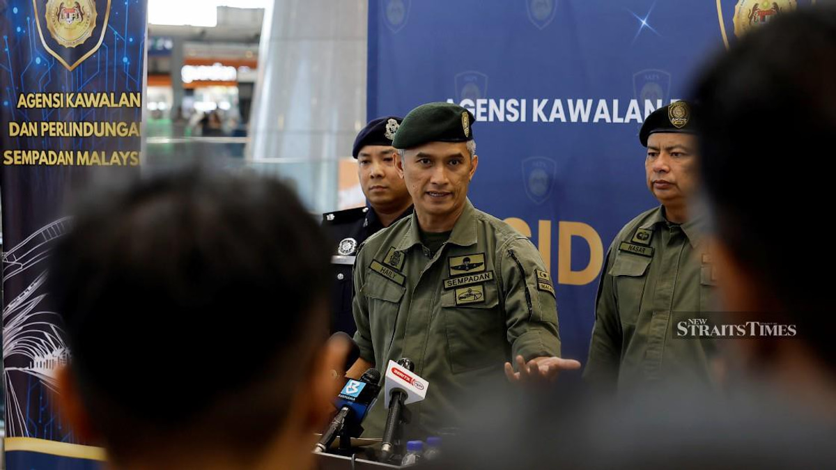 Baggage Screening at Malaysia Airlines Not Under MCBA, Clarifies Shuhaily