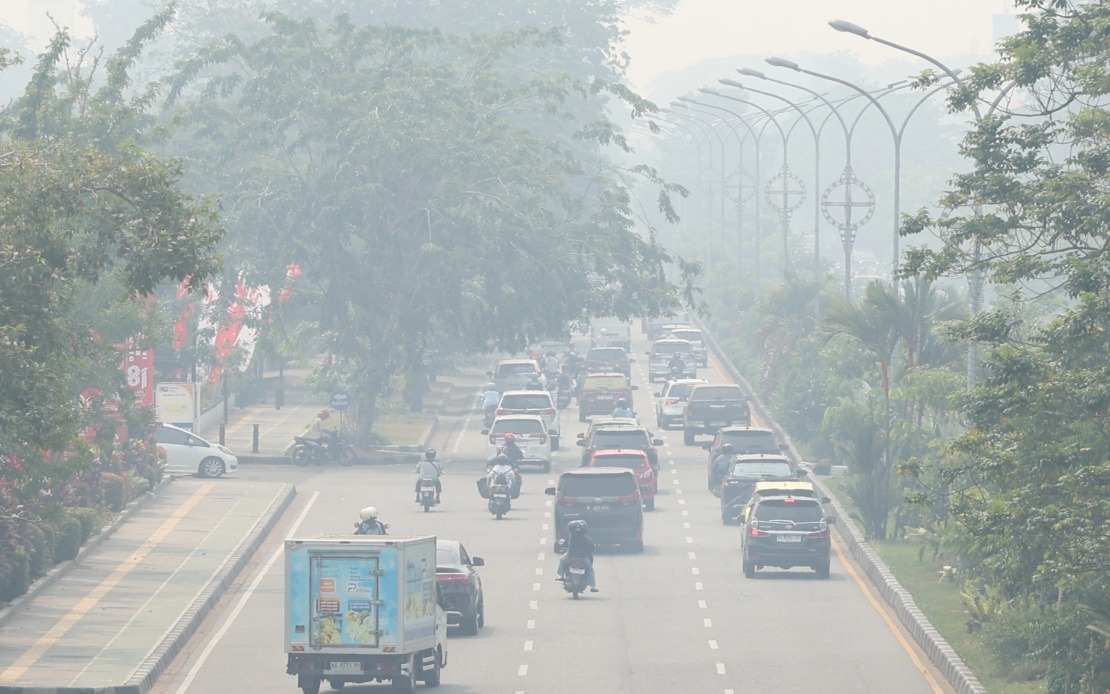 Indonesia's Air Pollution Crisis Deepens as Central Kalimantan Breaches Hazardous Levels