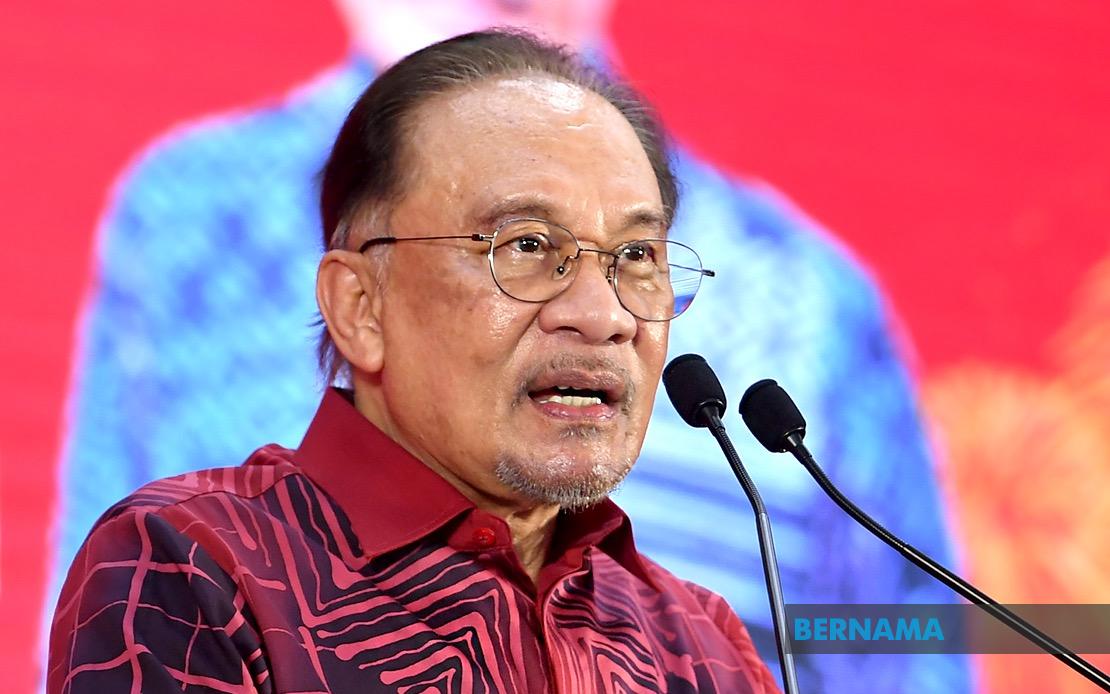 Anwar Ibrahim Maintains Strong Approval as Malaysians Show Cautious Optimism on National Direction