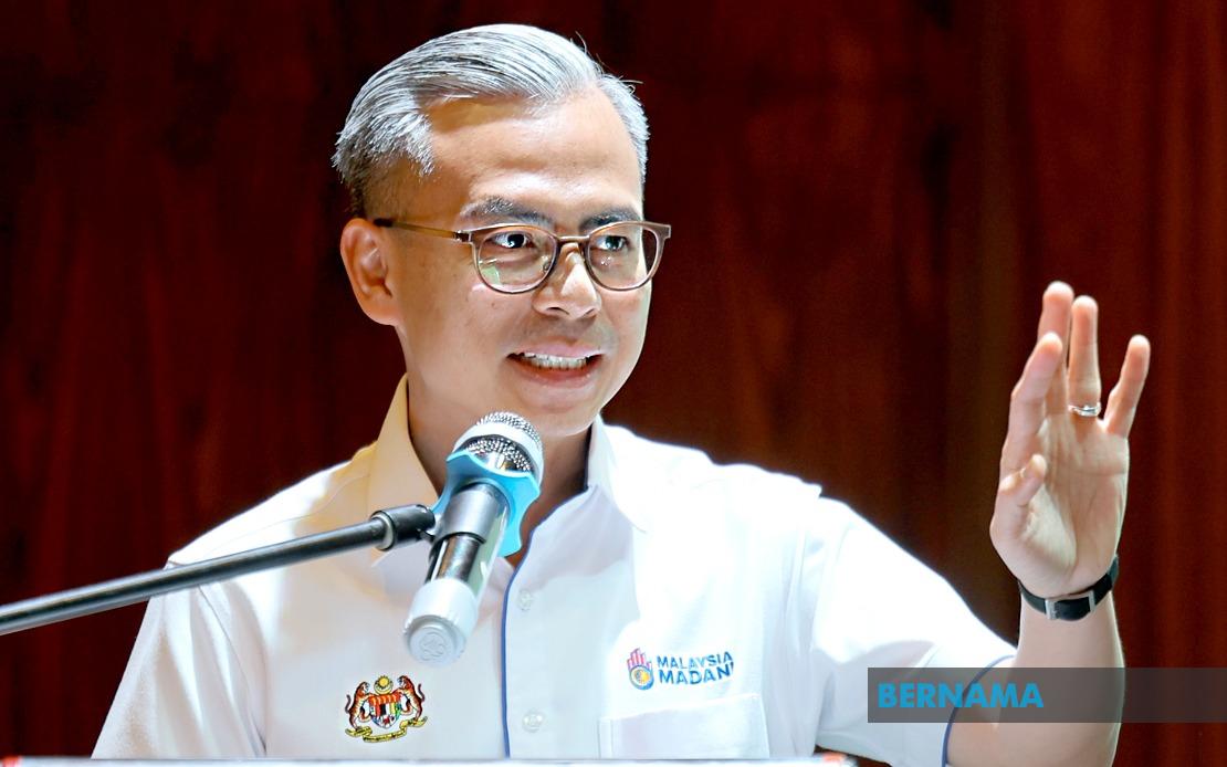 Minister Demands Telcos Face Rural Connectivity Crisis Head-On