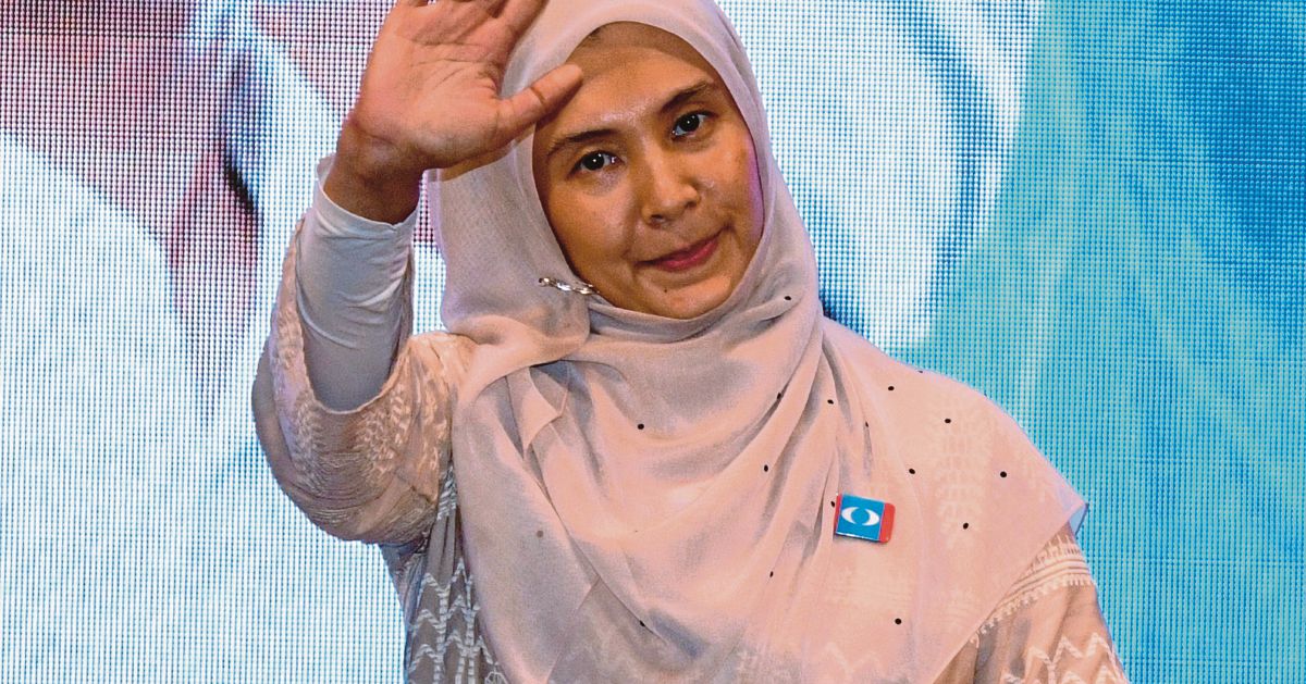 PKR Caught Off Guard as Nurul Izzah Steps Down from Deputy President Post