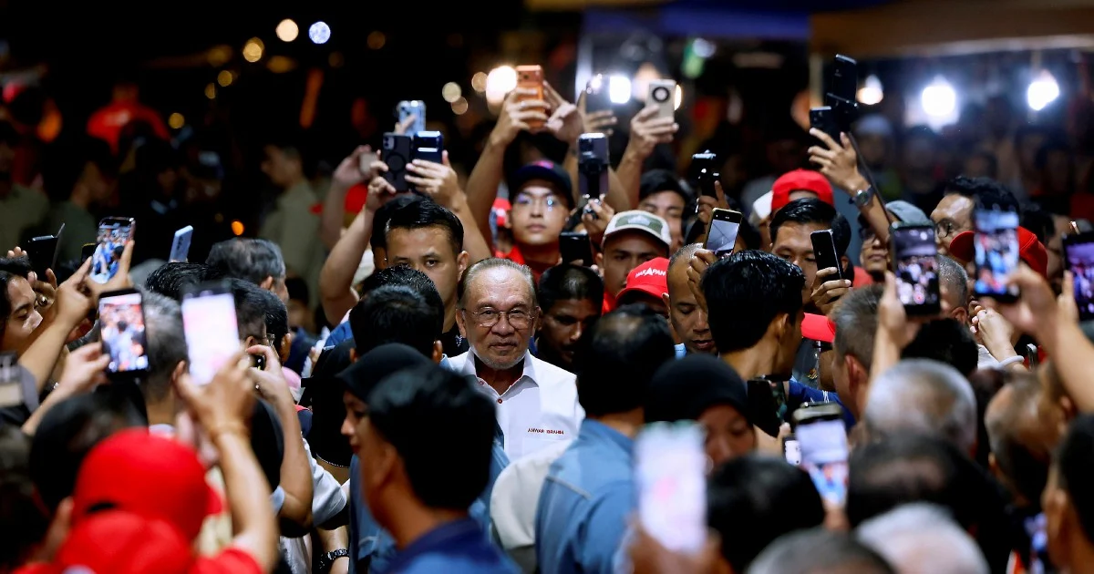 Anwar Signals End to Patronage Culture, Vows Clean Governance