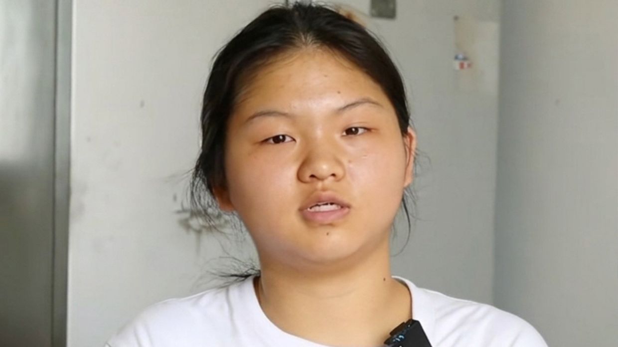 Orphaned Chinese Student Rejects Donations, Asks Community to Help Others Instead