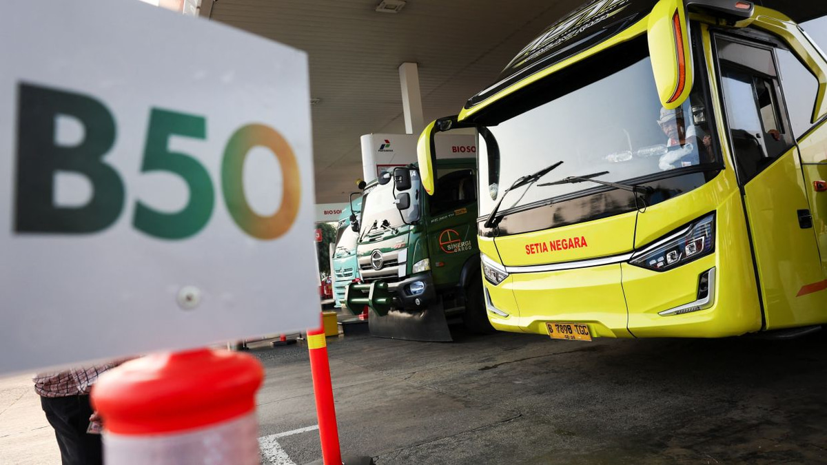 Indonesia Escalates Palm Oil Push with B50 Biodiesel Mandate, Eyes Fuel Import Cuts