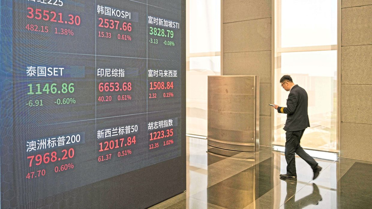 China's Property Reform Hammers Developer Stocks as Presale Funding Model Unravels