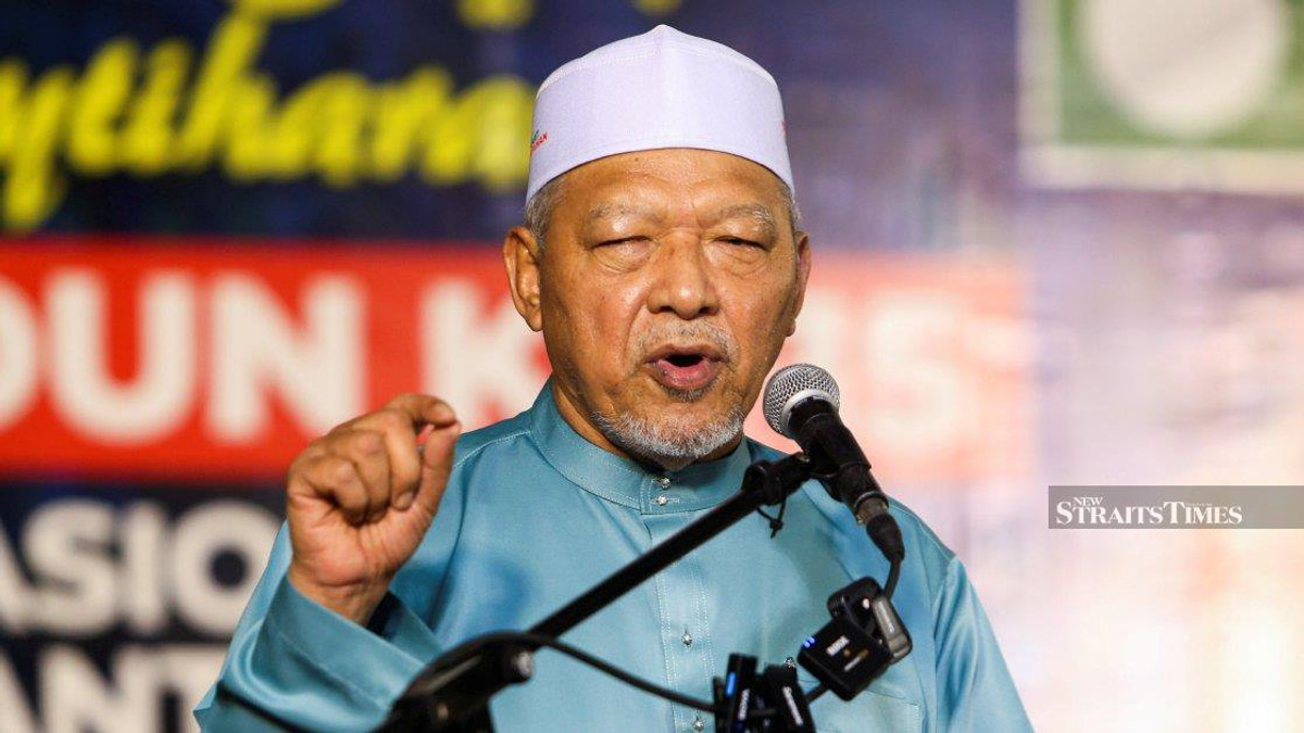 PAS President Hadi Endorses Coalition Pacts with Barisan Nasional Amid Political Threats