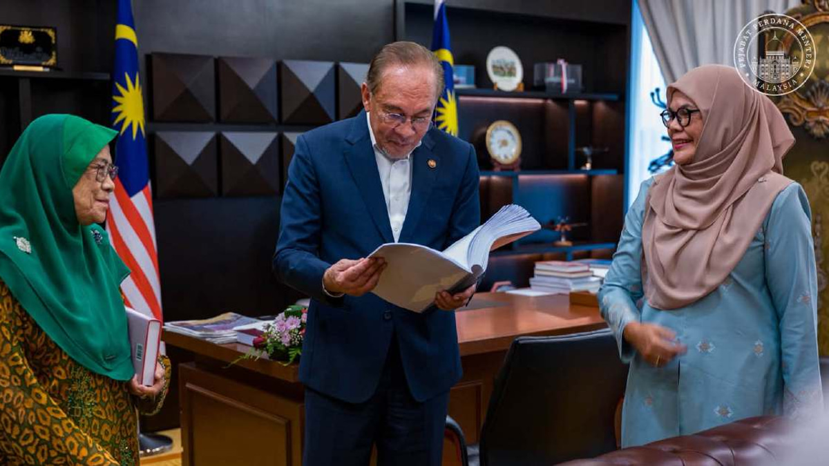 Anwar's Ideological Compendium Aims to Guide Malaysia's Future Generations
