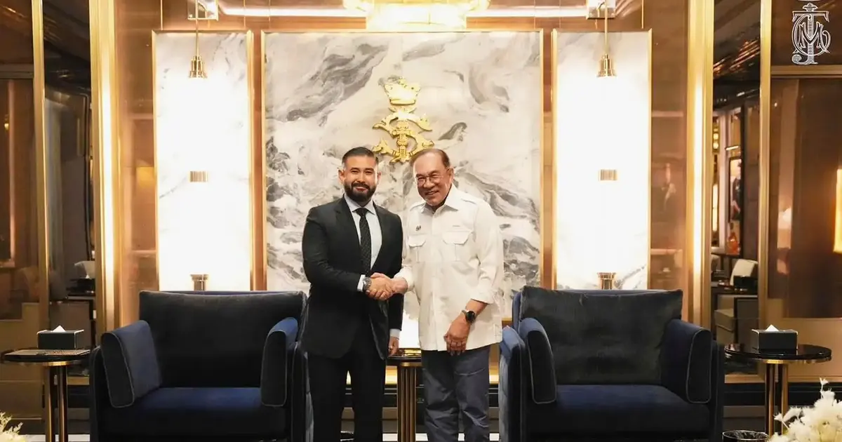 Anwar and Johor Regent TMJ Commit to Strengthening State-Federal Government Ties