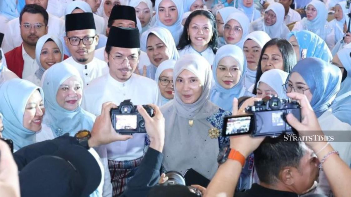 PKR Cannot Afford Competing Power Centres, Nurul Izzah Warns