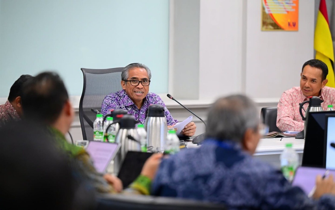 Malaysia's Top Civil Servant Orders Fast-Track Push on 40,000 Local Development Projects