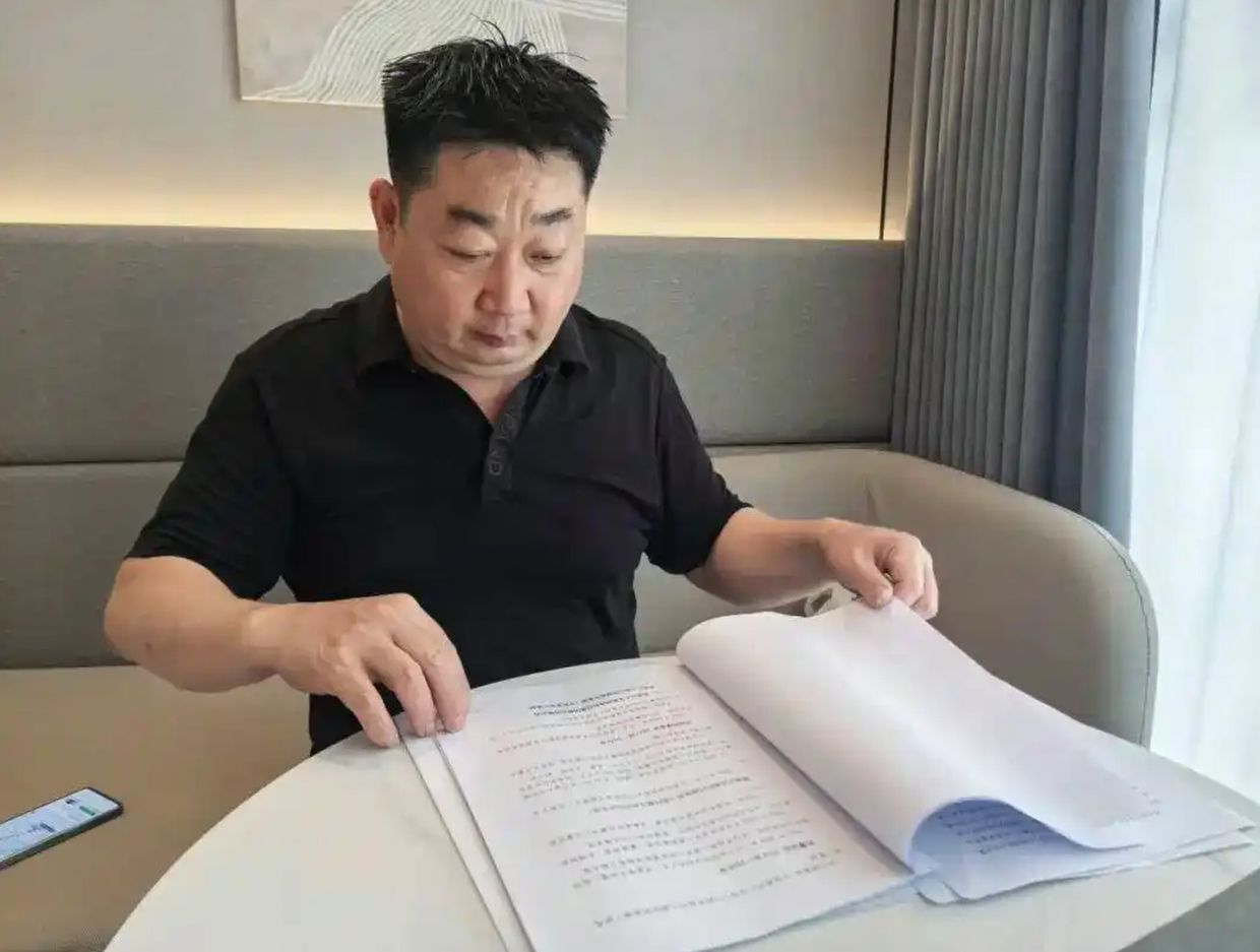 Chinese Father Sues Gaming Giants Over Son's Addiction, Seeks Systemic Change
