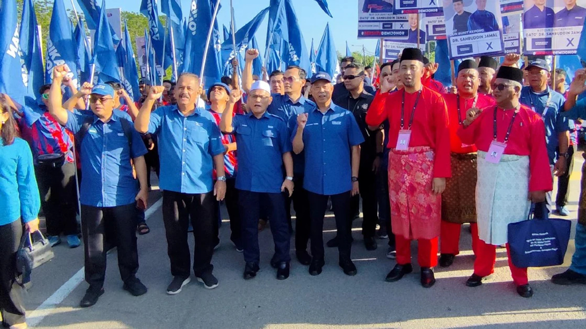 Muhyiddin lends support to Sahruddin's Bukit Kepong bid in Johor election campaign