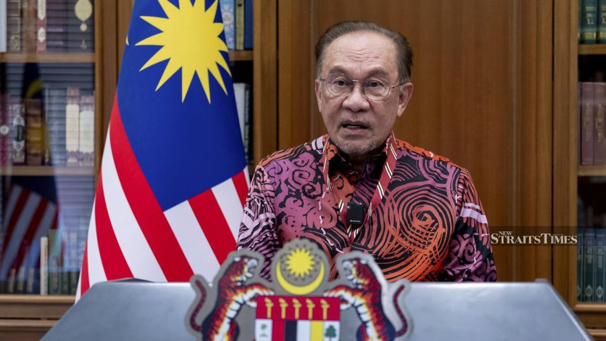 Anwar Extends Formal Congratulations to Beijing on Chinese Communist Party's 105th Anniversary
