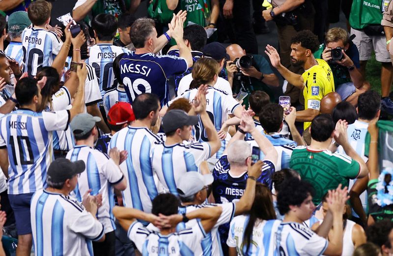 Argentina Survives Cape Verde Scare, Exposing Cracks in World Cup Defence