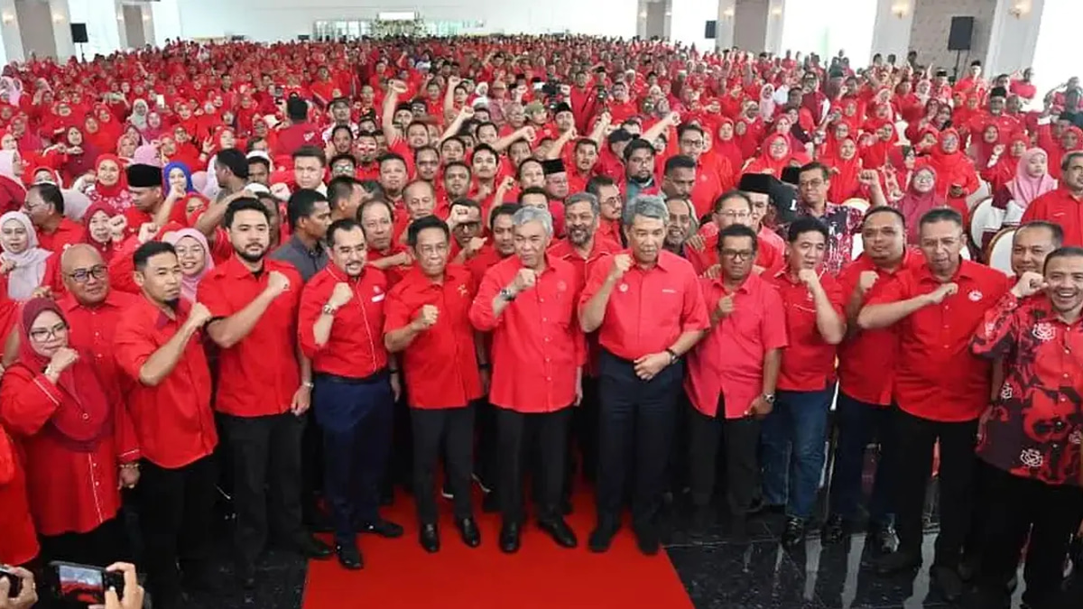 Zahid delegates Negeri Sembilan seat negotiations to Tok Mat ahead of state polls