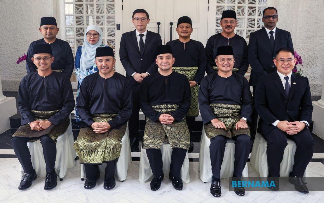 Johor Swears In Refreshed State Executive Council with Four New Members
