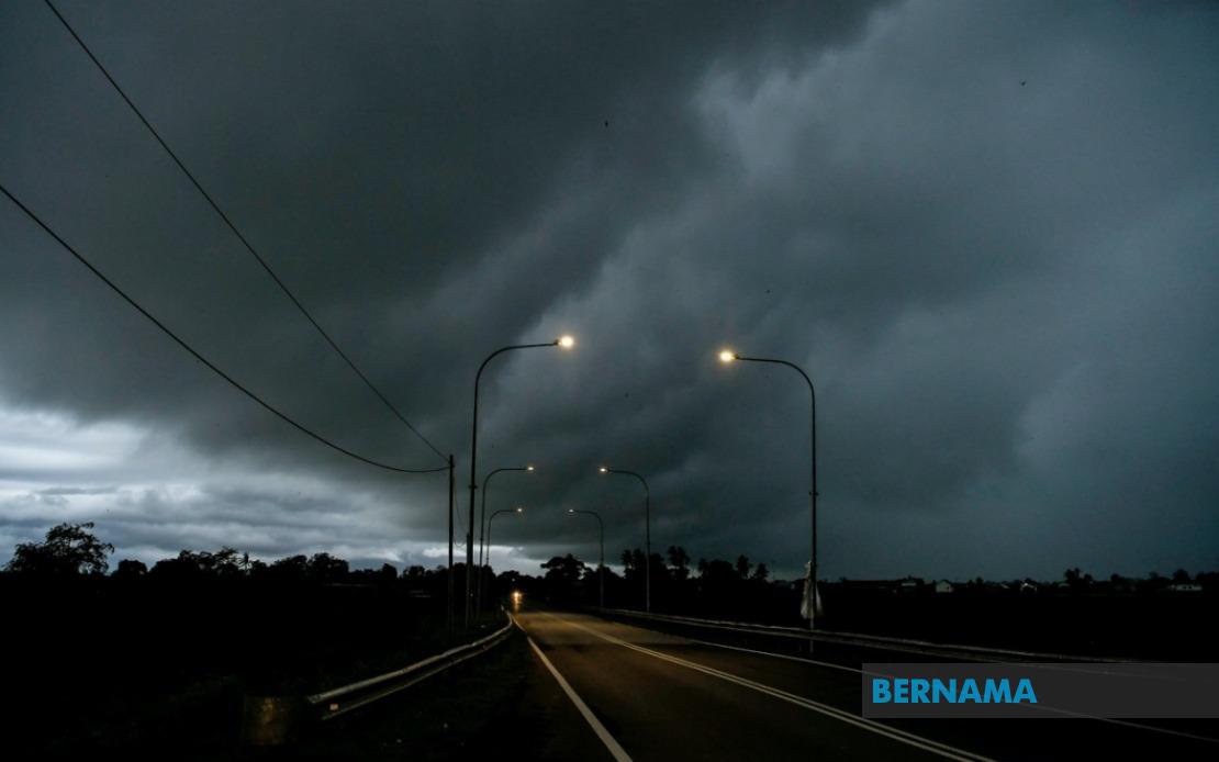 Thunderstorm Alert Issued for Nine States and Labuan Through Evening