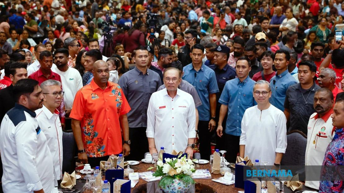 PM Anwar Reiterates Apology to Indian Community Over Inappropriate Language