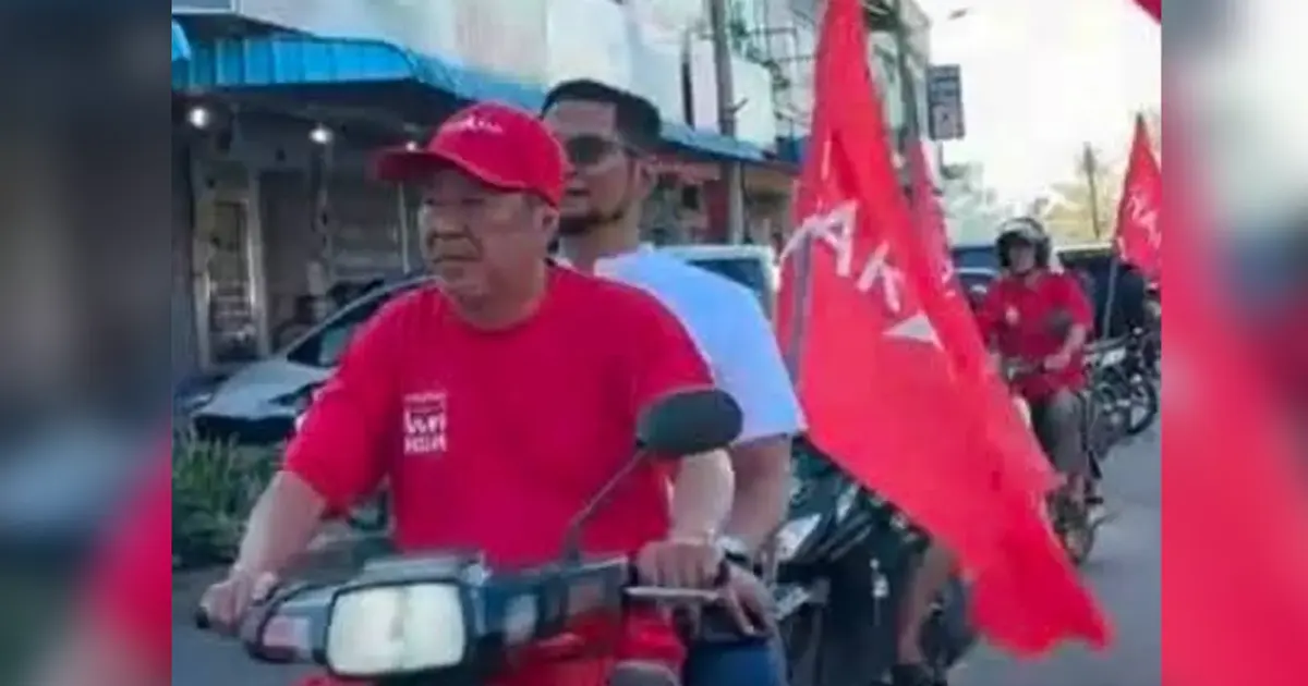 Transport Minister Loke Criticises Pakatan, DAP Officials for Riding Without Helmets