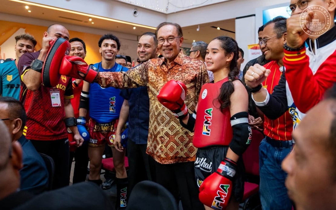 Anwar Sees Bright Future for Young SUKMA Athletes on Global Stage
