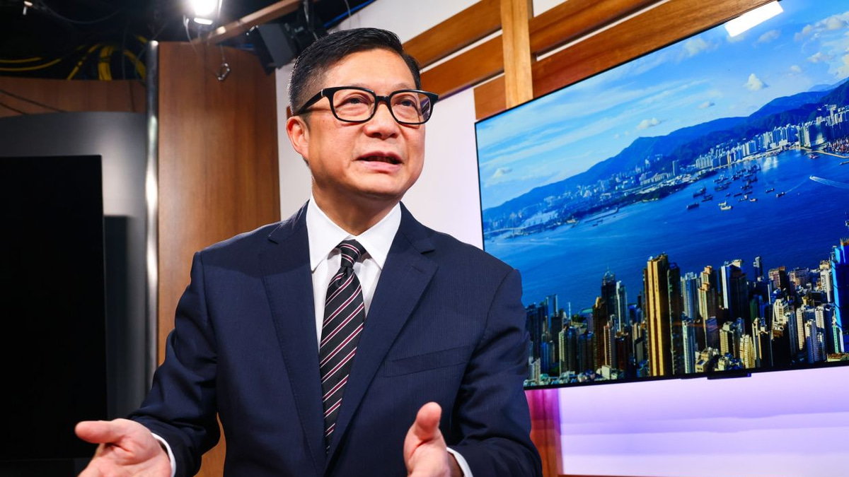 Hong Kong Security Chief Vows 'No Limits' to Accountability in Wang Fuk Court Fire Investigation