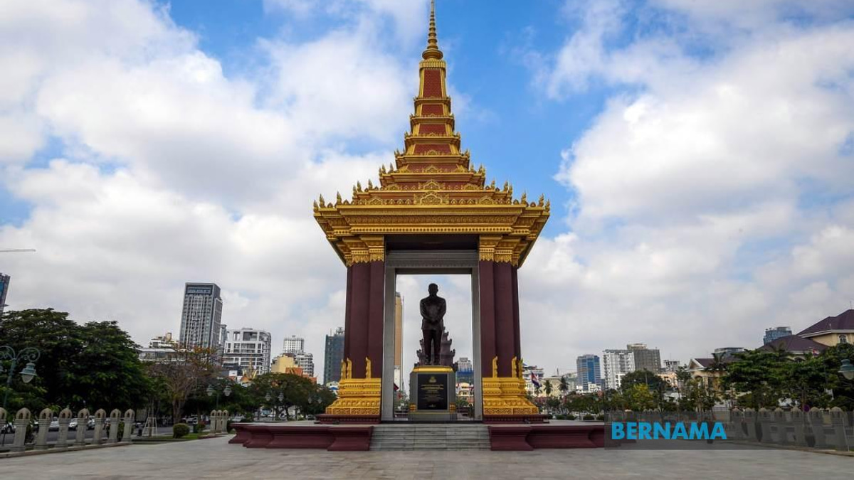 Southeast Asian Nations Chart Development Paths: China Deepens Cambodia Ties, Indonesia Targets Green Transport, Myanmar Explores Blue Economy