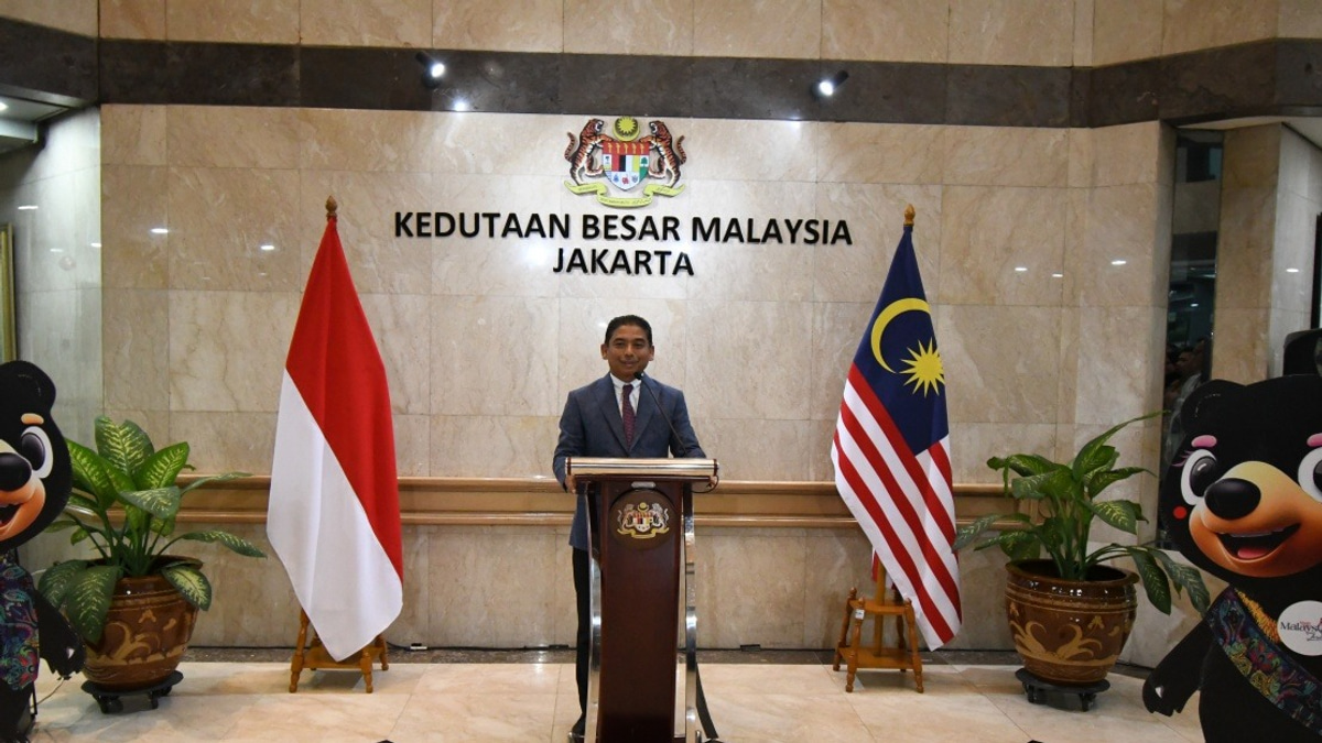 Muzafar Shah Takes Up Post as Malaysia's New Ambassador to Indonesia