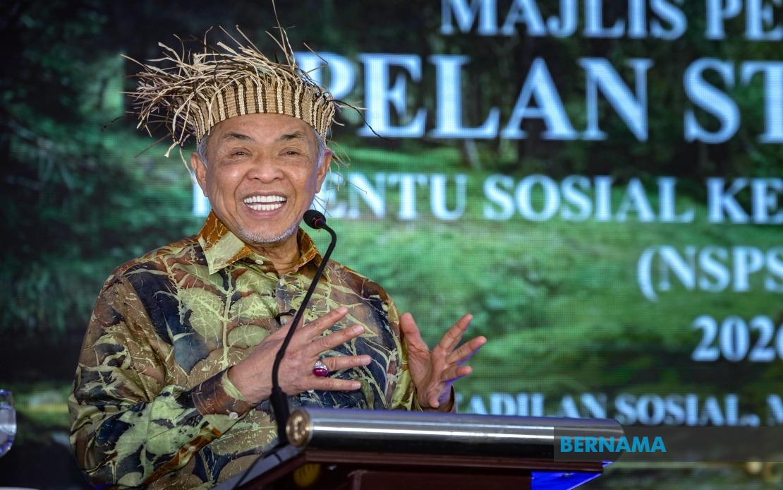 Ahmad Zahid Urges Prayers for Anwar's Recovery Following Minor Surgery