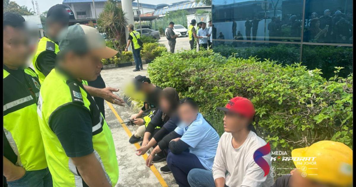 HR Officer and 80 Foreigners Held in Johor Immigration Crackdown on Illegal Employment