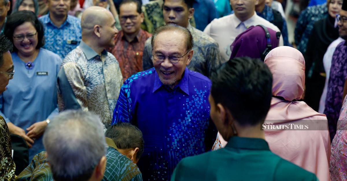 Academics Must Defend Ideas Freely, Without Government Constraints, Says PM Anwar