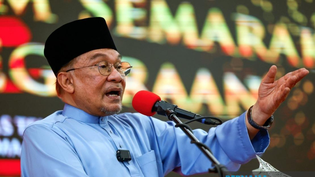Malaysia's Diplomatic Balancing Act Secures Red Sea Passage for Petronas Vessel