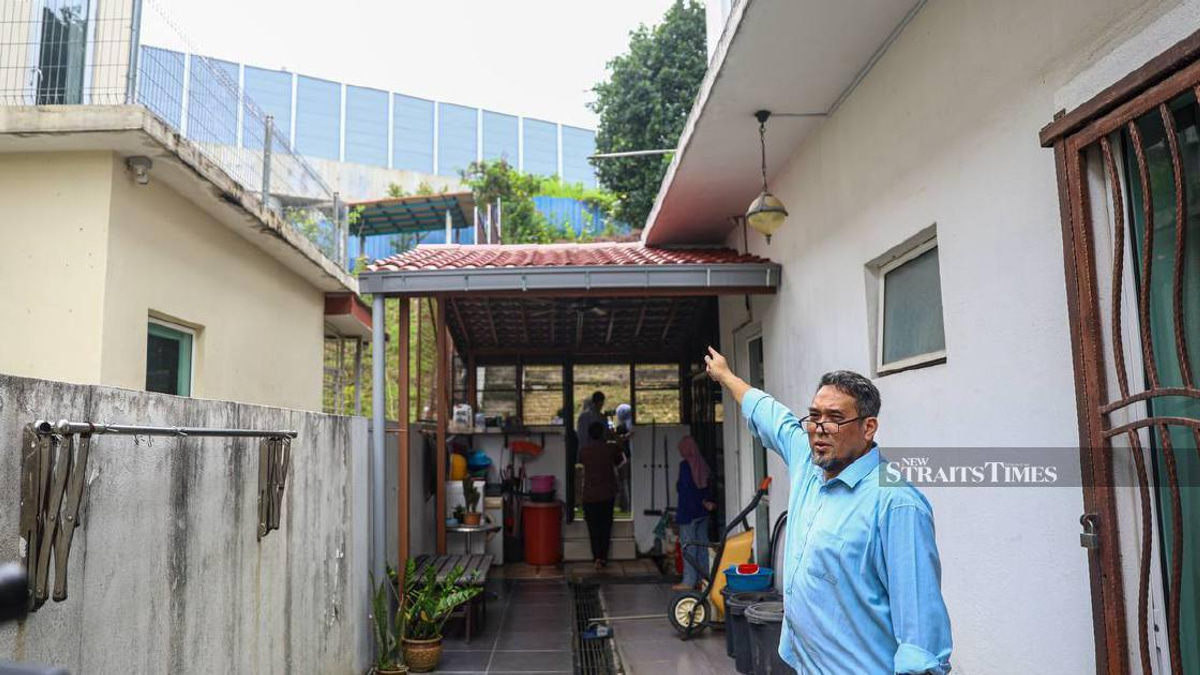 Family Seeks RM1.33 Million in Damages Over ECRL Construction Dangers