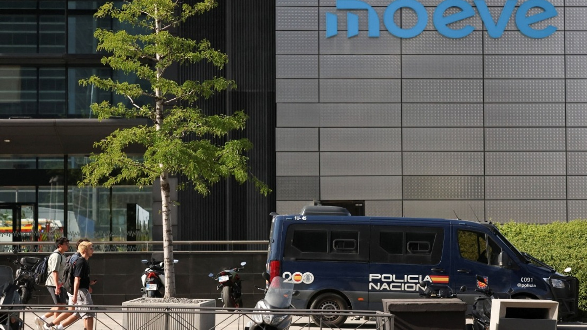 Fire Breaks Out at Madrid's Torre Moeve, Spain's Second-Tallest Building