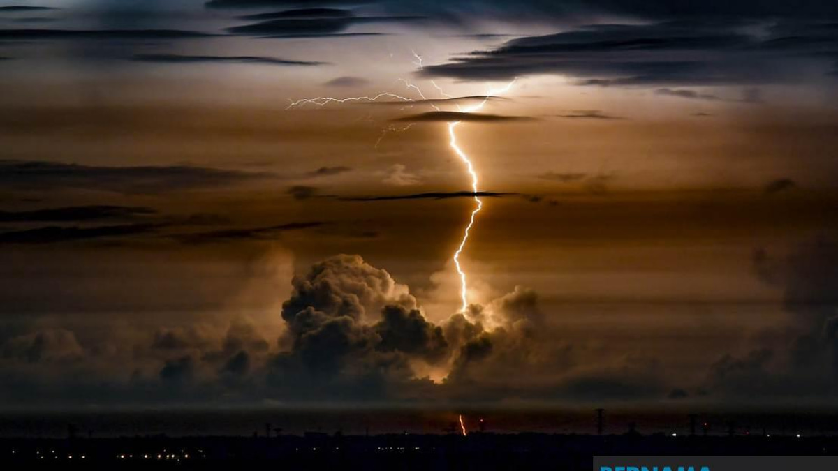 Severe Weather Alert Issued for Four States as Thunderstorms Lash Northern and East Malaysian Regions