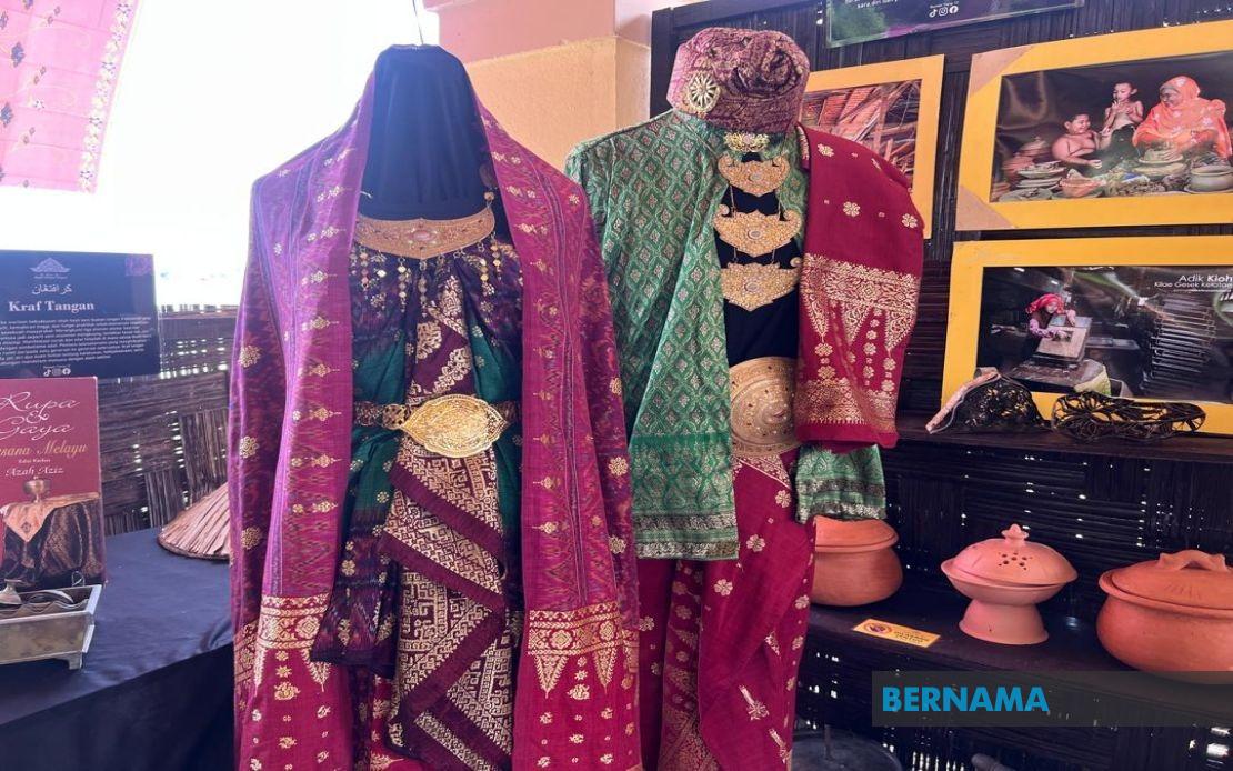 Kain Lima Textile Heritage Faces Extinction as Master Weavers Age and Fade