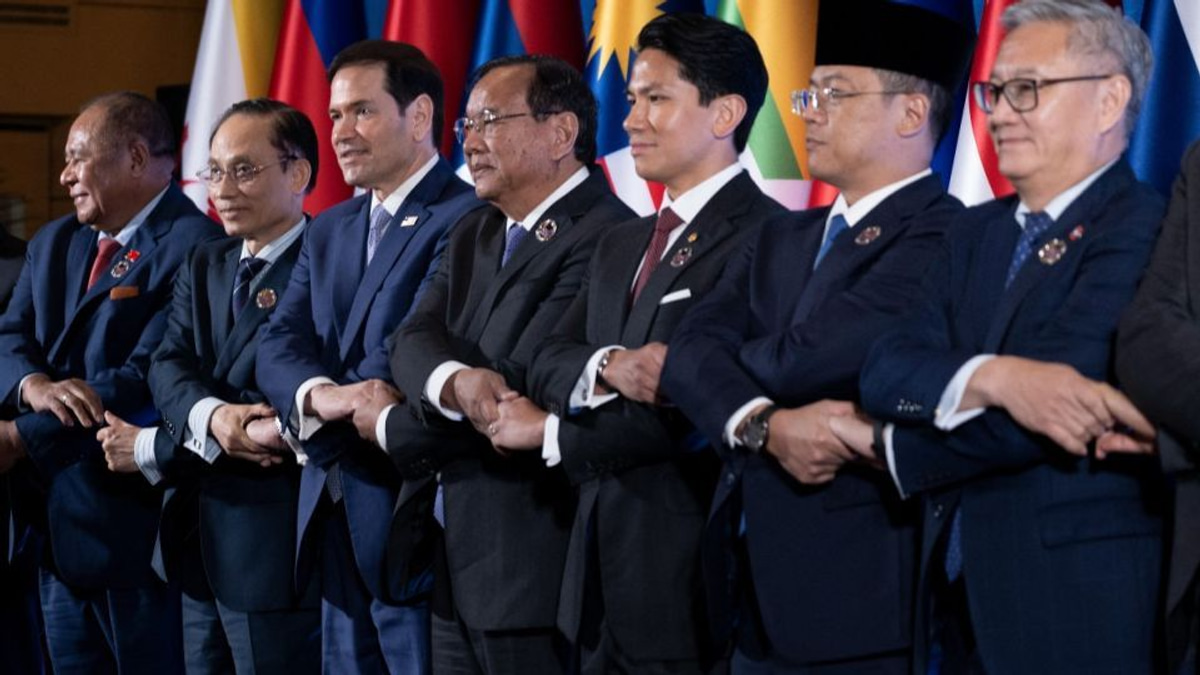 Asean Pushes for Safe Strait of Hormuz Passage as Middle East Crisis Roils Region