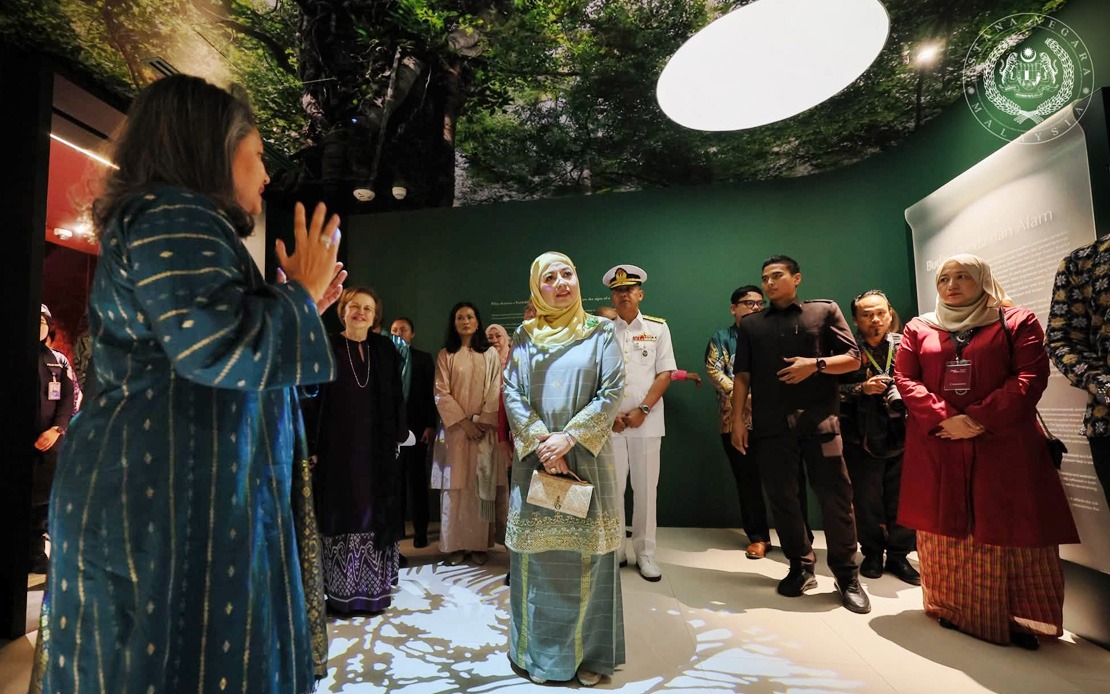 Queen Opens Merdeka Textile Museum at Menara Merdeka Maybank