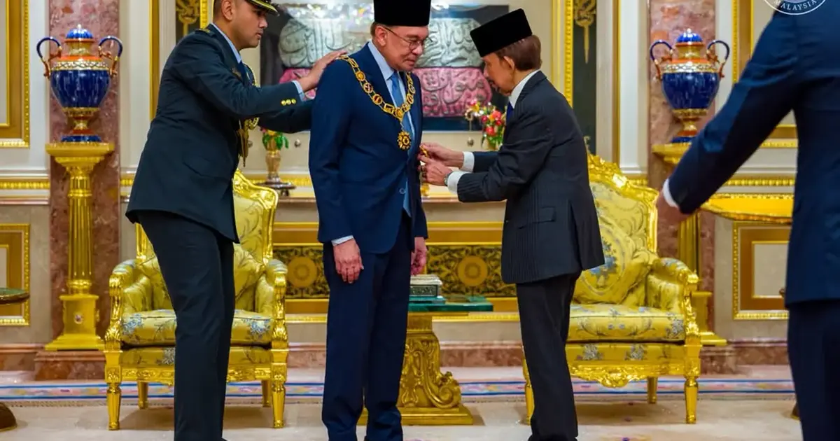 Anwar Ibrahim Honoured with Brunei's Highest Royal Decoration
