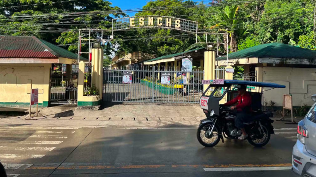 Philippine High School Shutters After Online Bomb and Gun Threats
