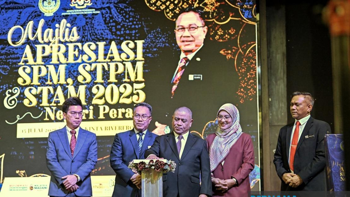 Perak's Menteri Besar Scholarship Eases Student Financial Strain While Driving Academic Excellence