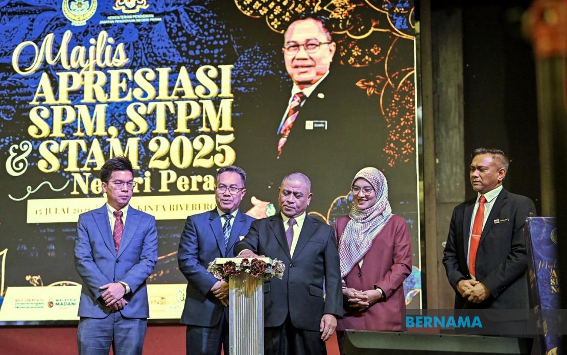Perak's Menteri Besar Scholarship Eases Student Financial Strain While Driving Academic Excellence