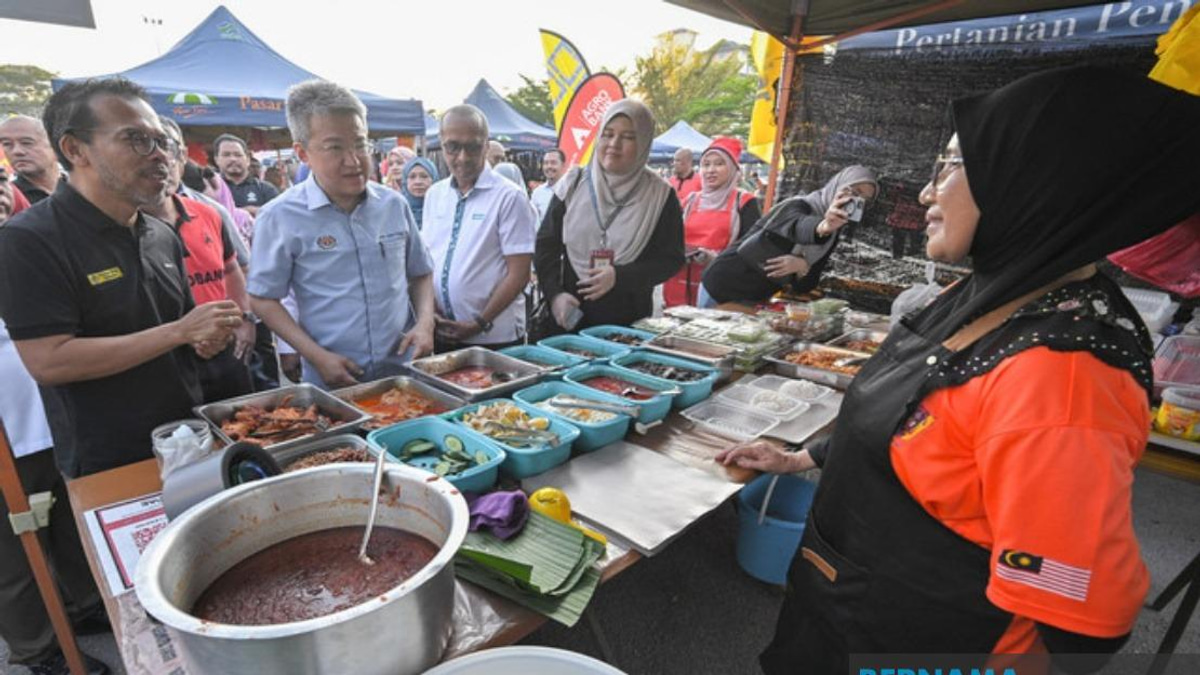 RM9.8 Billion Microfinance Push Targets Malaysia's Hawkers and Small Traders