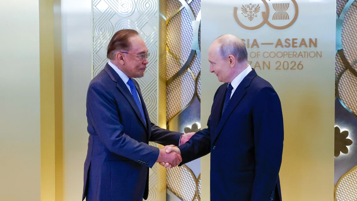 Russia to Supply Malaysia with Long-Term Energy Under Putin Accord