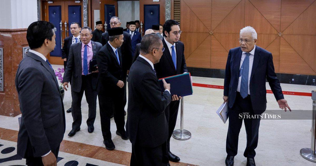 When Opposition Exits Parliament: The Strategic Gamble of Walkouts in Malaysian Politics