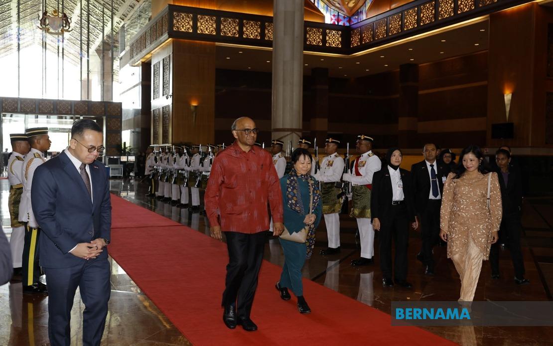 Singapore President Tharman Concludes First State Visit to Malaysia