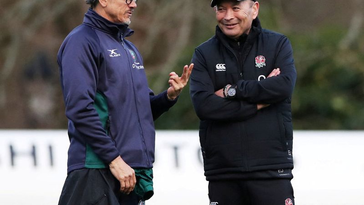 Les Kiss charts pragmatic course for Wallabies, signalling openness to overseas talent